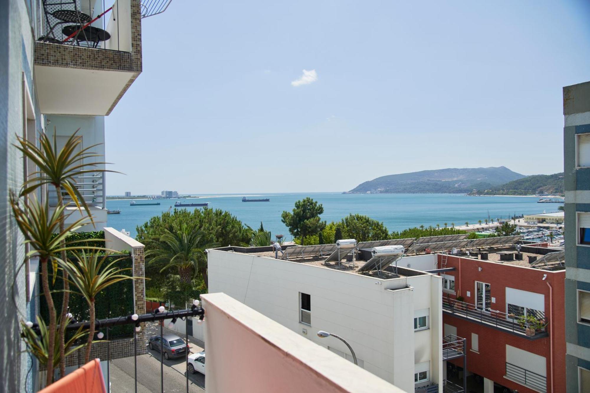 Sunset Bay View, Renovated Apt, By Timecooler Setubal Exterior photo