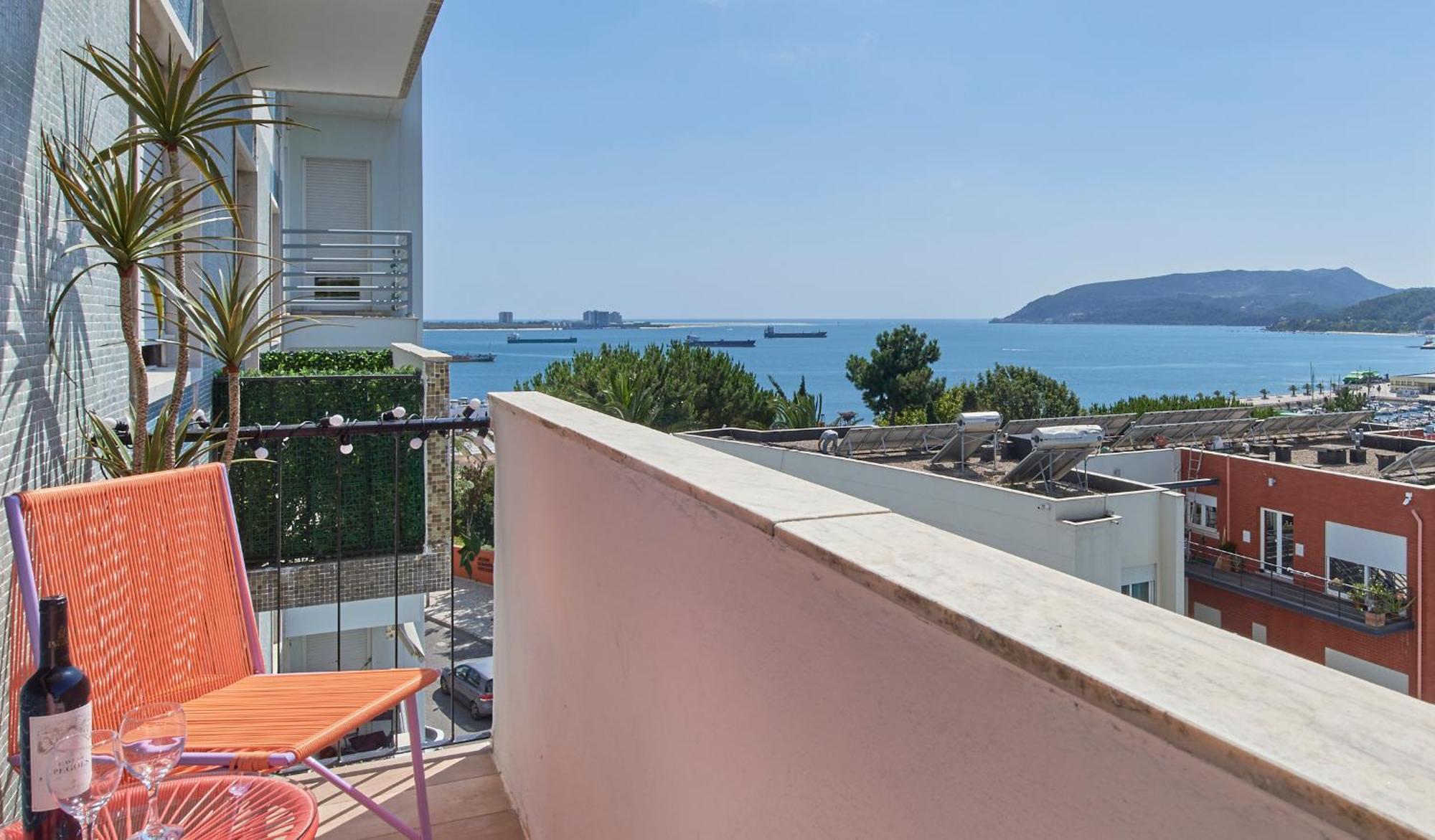 Sunset Bay View, Renovated Apt, By Timecooler Setubal Exterior photo